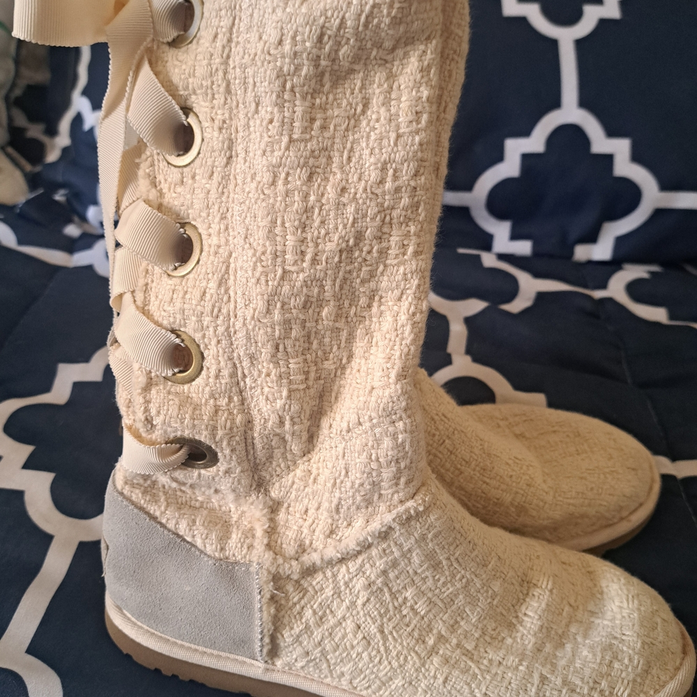 Elegant Cream Lace-Up Women's Boots